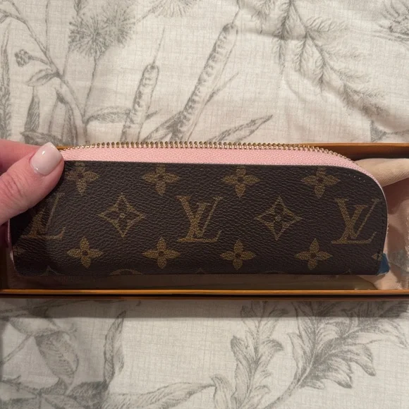 Louis Vuitton style pencil case - Picture 4 of 6
